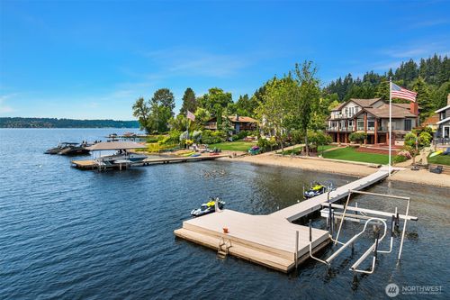 4239 206th Avenue Se, Sammamish, WA, 98075 | Card Image