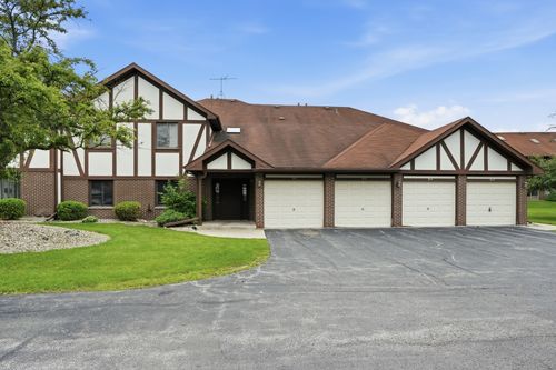 917-917 Patricia Ln, Crete, IL, 60417-1379 | Card Image