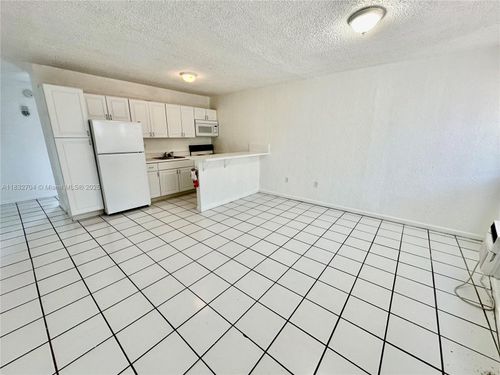 3-2987 Nw 46th St, Miami, FL, 33142-4425 | Card Image