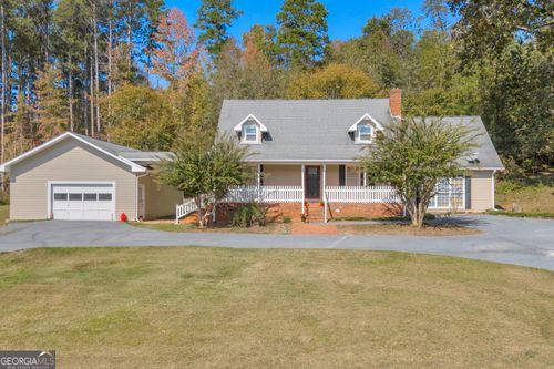 97 Estatohe Cir, Toccoa, GA, 30577-8360 | Card Image