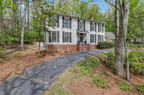 4 Stonehaven Dr, Signal Mountain, TN, 37377-2315 | Card Image