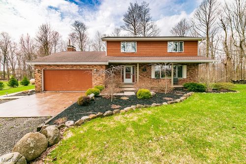 13554 Hale Rd, Burton, OH, 44021-9596 | Card Image