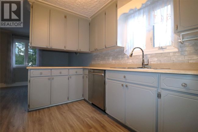 9 Oak Cres, House other with 3 bedrooms, 1 bathrooms and null parking in Cormack NL | Image 9