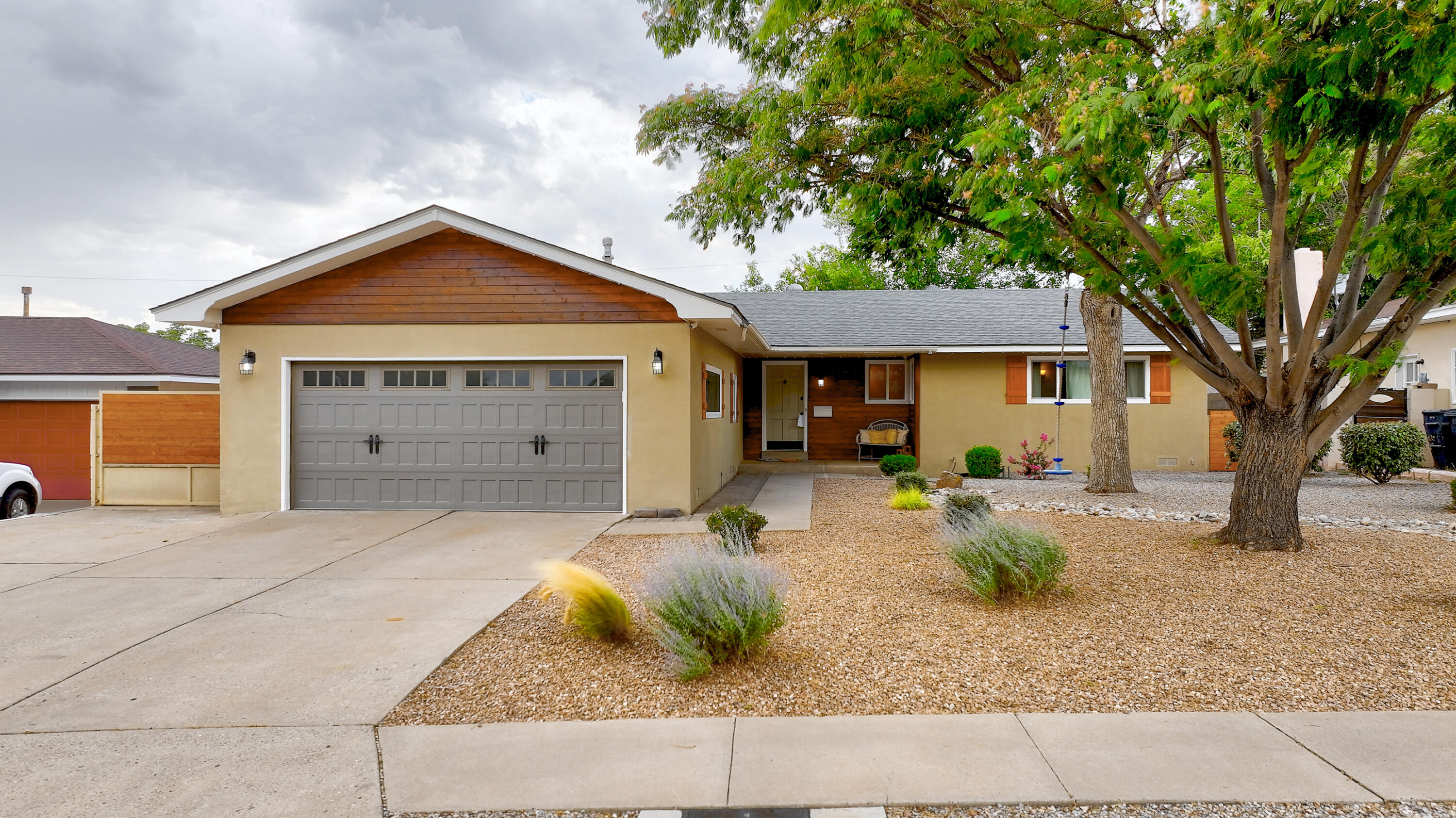 Gladden Ave, Albuquerque, NM 87110