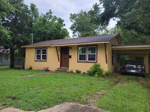 1723 Park St, Commerce, TX, 75428-3055 | Card Image