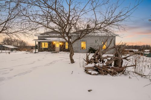 2067 11 Mile Rd, Remus, MI, 49340-9388 | Card Image