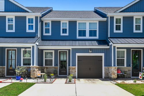 7722 Park Gate Dr, North Charleston, SC, 29418-3807 | Card Image