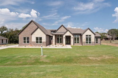 2416 Candlestick Dr, Granbury, TX, 76049-4352 | Card Image