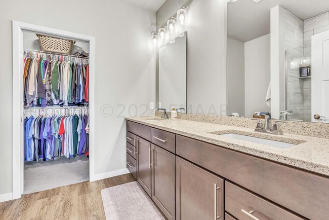Master Bathroom + WIC | Image 17