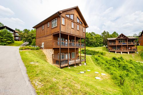 4445 Shangrila Way, Sevierville, TN, 37876 | Card Image