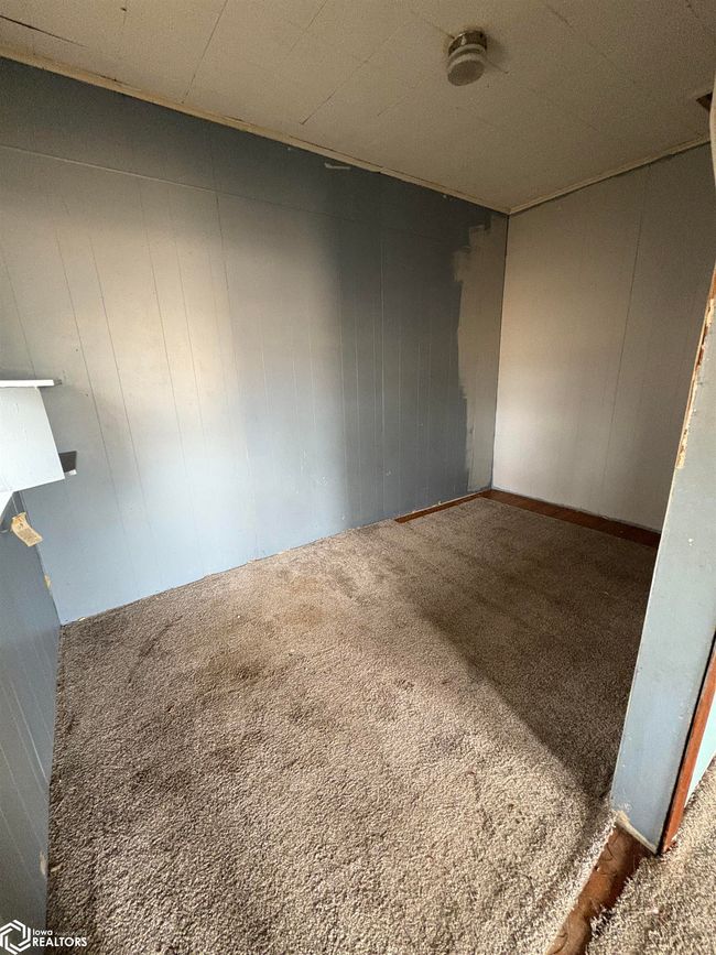902 4 Th St, Home with 1 bedrooms, 1 bathrooms and 2 parking in Livermore IA | Image 12