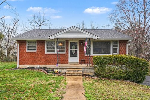 100 Oak Dr, Dickson, TN, 37055-1227 | Card Image