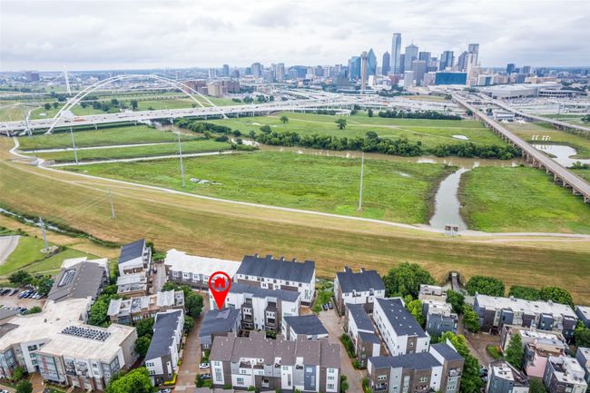 This community is minutes from the Margaret Mcdermott Bridge. | Image 37