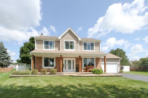 465 Spring Ridge Dr, Crystal Lake, IL, 60012-3512 | Card Image