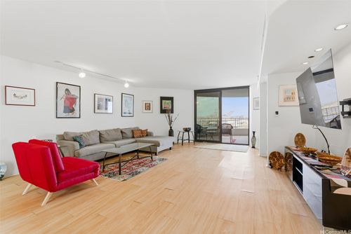 apt-1605-66 Queen St, Honolulu, HI, 96813-4412 | Card Image