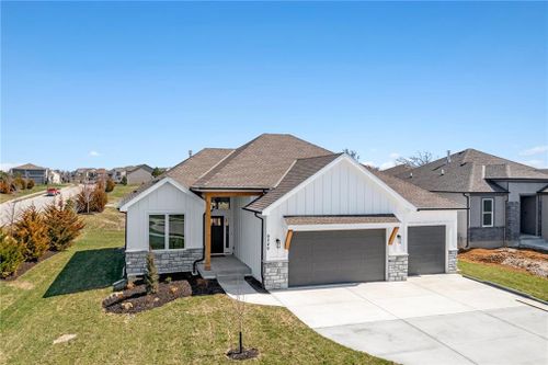 9346 Gander St, Lenexa, KS, 66227-7815 | Card Image