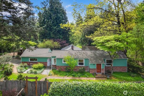4423 Ne 178th Street, Lake Forest Park, WA, 98155 | Card Image