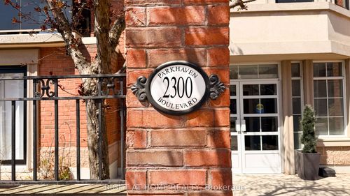 308-2300 Parkhaven Blvd, Oakville, ON, L6H6V9 | Card Image