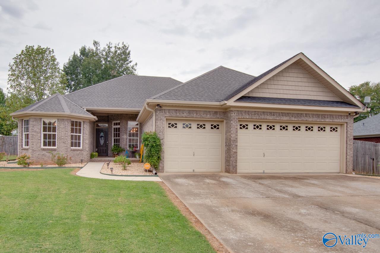 Archered Way, New Market, AL 35761