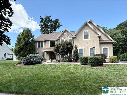 6139 Palomino Dr, Allentown, PA, 18106-3618 | Card Image