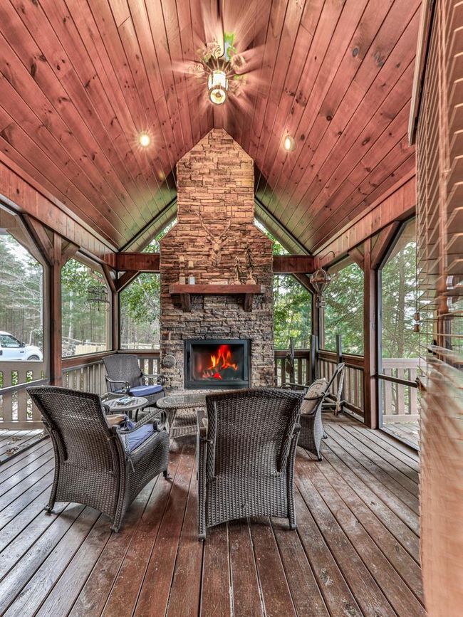 902 Laurel Creek Trl, Home with 3 bedrooms, 3 bathrooms and null parking in Cherry Log GA | Image 41