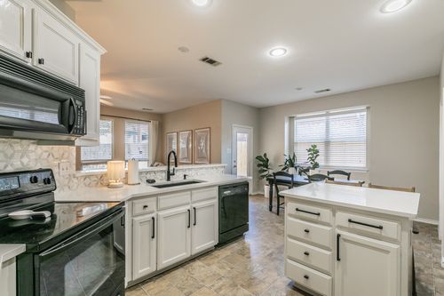 5009 Bedfordshire Dr, Fort Worth, TX, 76135-1475 | Card Image