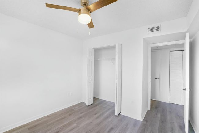 APT-902 - 900 Crestwood Ct S, Condo with 3 bedrooms, 2 bathrooms and null parking in Royal Palm Beach FL | Image 9