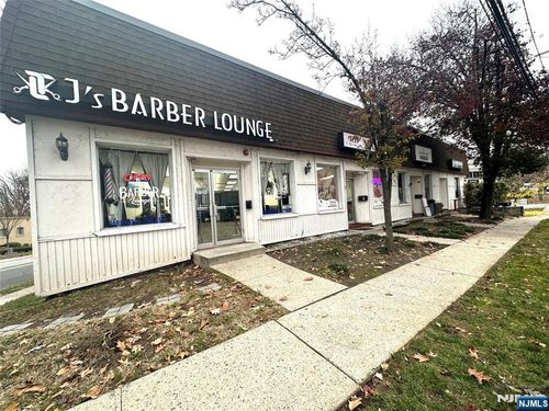23 N Farview Ave, Paramus, NJ, 07652-2732 | Card Image