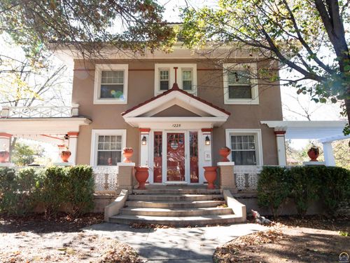 1225 West St, Emporia, KS, 66801-5525 | Card Image