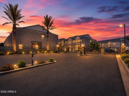 2275 W Harmont Dr, Phoenix, AZ, 85021-5672 | Card Image