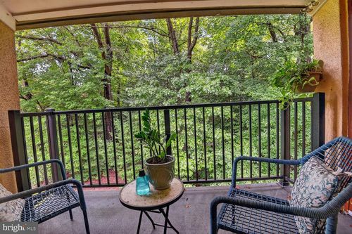 21c-11645 Stoneview Sq, RESTON, VA, 20191-2938 | Card Image