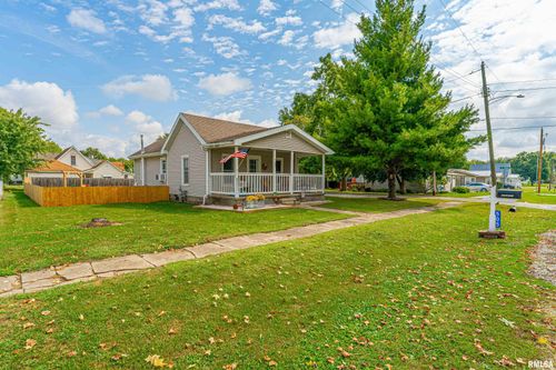 505 S Martin St, Atlanta, IL, 61723-7612 | Card Image