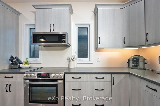 208 Duncan St, House other with 5 bedrooms, 3 bathrooms and 4 parking in Mitchell ON | Image 12