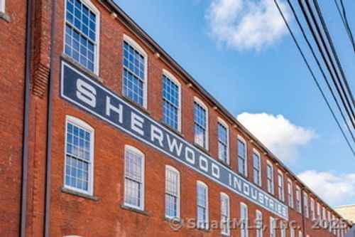 unit-420-10 Main St, Berlin, CT, 06037-2664 | Card Image