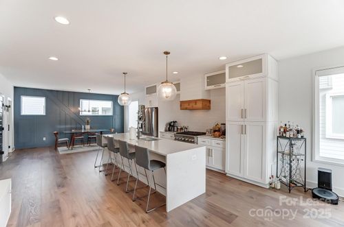 238 Walnut Ave, Charlotte, NC, 28208-4427 | Card Image