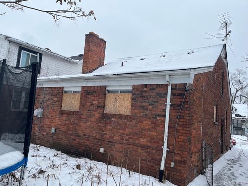 18423 Norwood St, Detroit, MI, 48234-1843 | Card Image