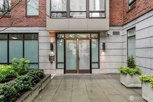508-4547 8th Ave Ne, Seattle, WA, 98105-6707 | Card Image