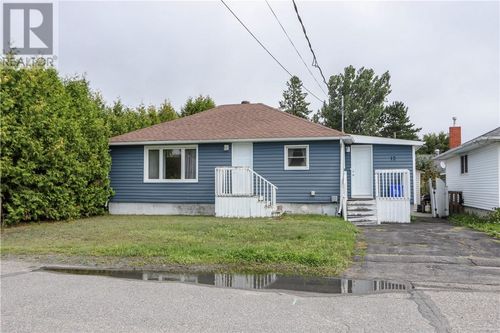 12 Oakwood Ave, Capreol, ON, P0M1H0 | Card Image