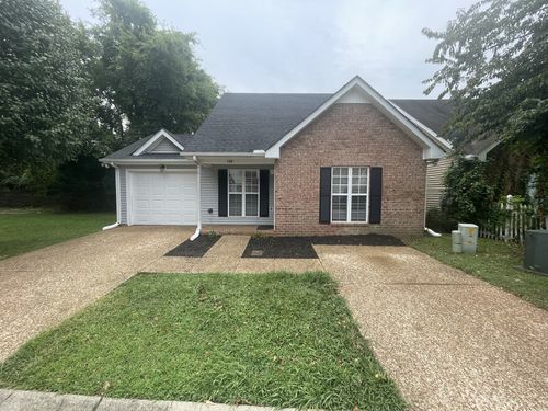 128 Walton Village Dr, Hendersonville, TN, 37075-3587 | Card Image