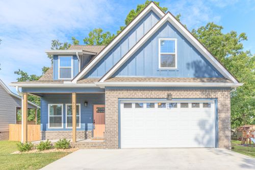 929 Graysville Rd, CHATTANOOGA, TN, 37421-4325 | Card Image