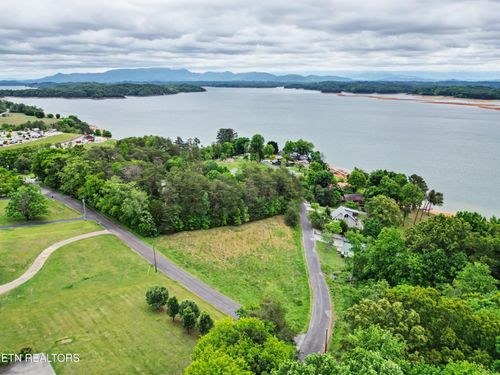 1107 Evergreen Tr, Dandridge, TN, 37725 | Card Image