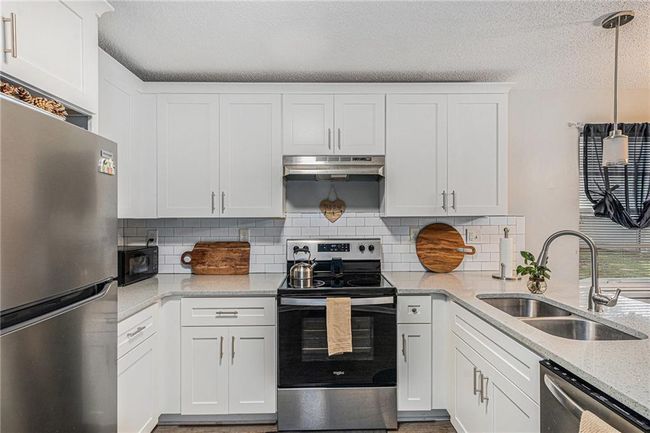 200 Robin Hood Ln, House other with 3 bedrooms, 2 bathrooms and 3 parking in Hampton GA | Image 12