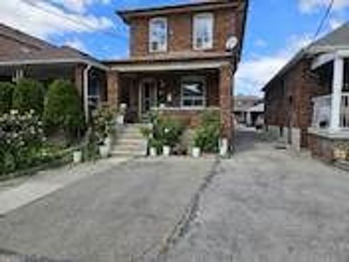 94 Ypres Rd, York, ON, M6M1P3 | Card Image