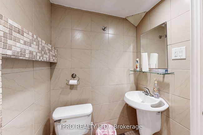 238 Royal Salisbury Way, House attached with 3 bedrooms, 2 bathrooms and 3 parking in Brampton ON | Image 37