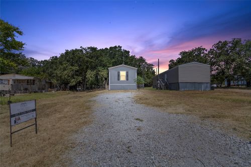 1413 Dawn Dr N, Azle, TX, 76020-4509 | Card Image