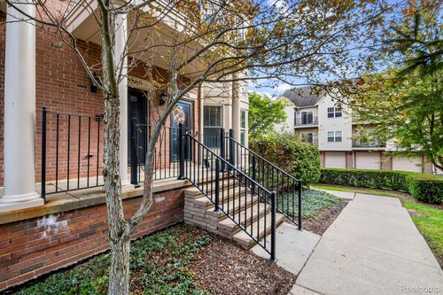 25580 Portico Ln, Novi, MI, 48375-1860 | Card Image