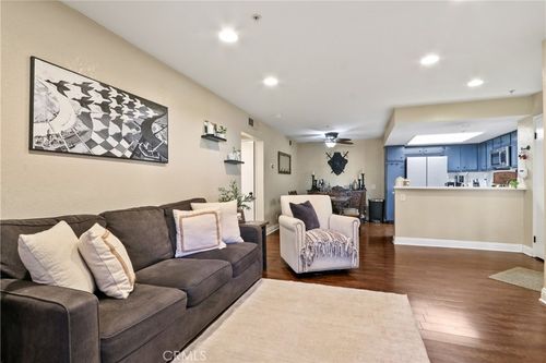 b-129 N Cross Creek Rd, Orange, CA, 92869-5806 | Card Image