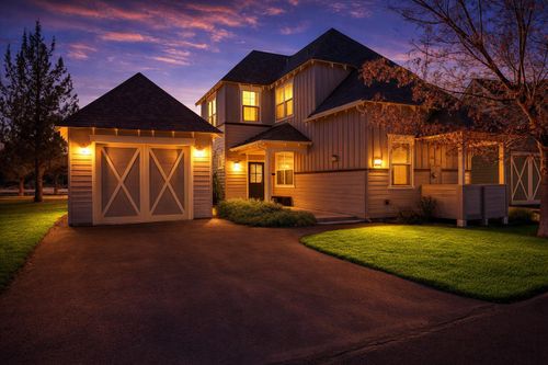 10994 Desert Sky Loop, Redmond, OR, 97756-7098 | Card Image