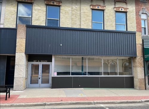 107 E Main St, Watertown, WI, 53094-3706 | Card Image