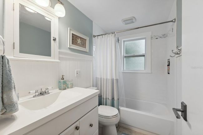 506 69 Th St, House other with 3 bedrooms, 2 bathrooms and null parking in HOLMES BEACH FL | Image 25